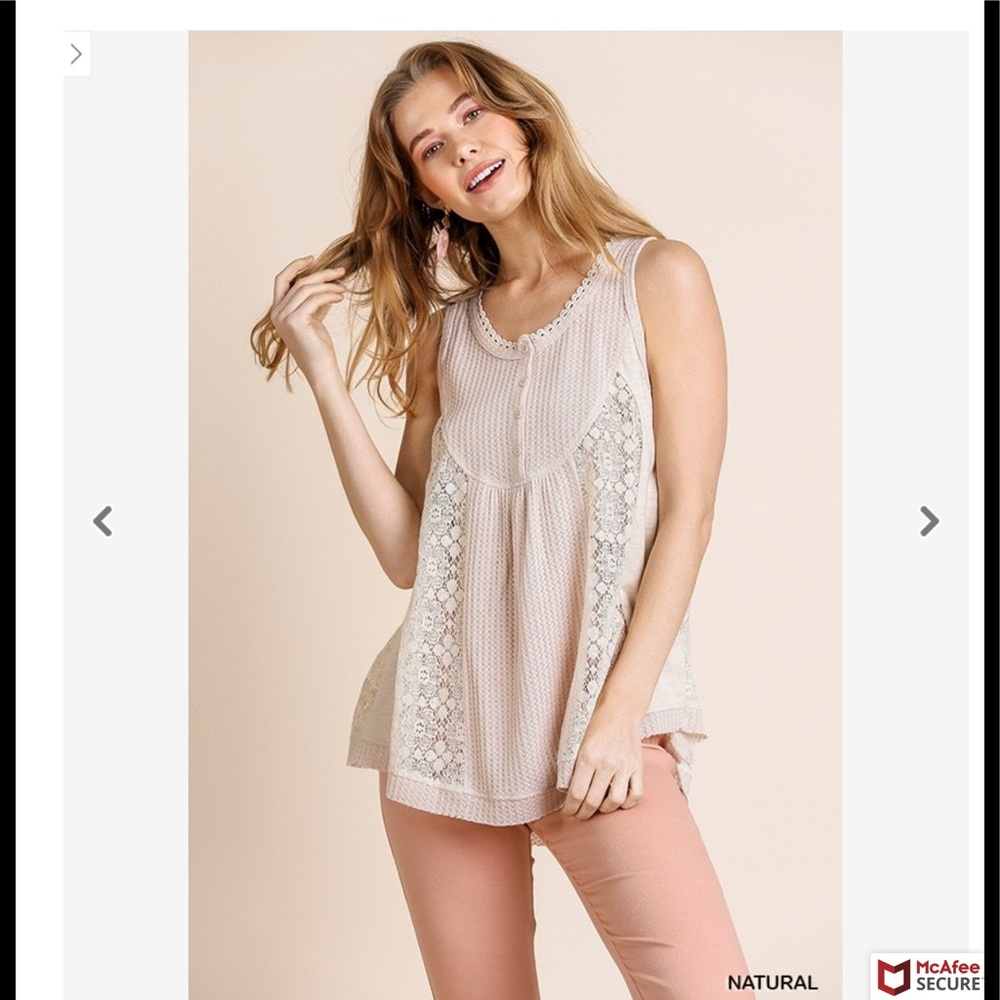 UMGEE NATURAL SLEEVELESS WAFFLE KNIT & LACE TOP
